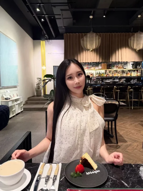 雙北日韓外送茶推薦「日向奎」，日本雜誌系小模特、H罩杯壓迫感滿點，擅長69、滑壓、LG舌吻互動，適合追求刺激與戀愛結合的老司機。